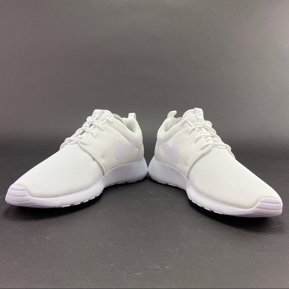 Nike Women's Roshe One White Pure Platinum Shoes - Picture 8 of 10